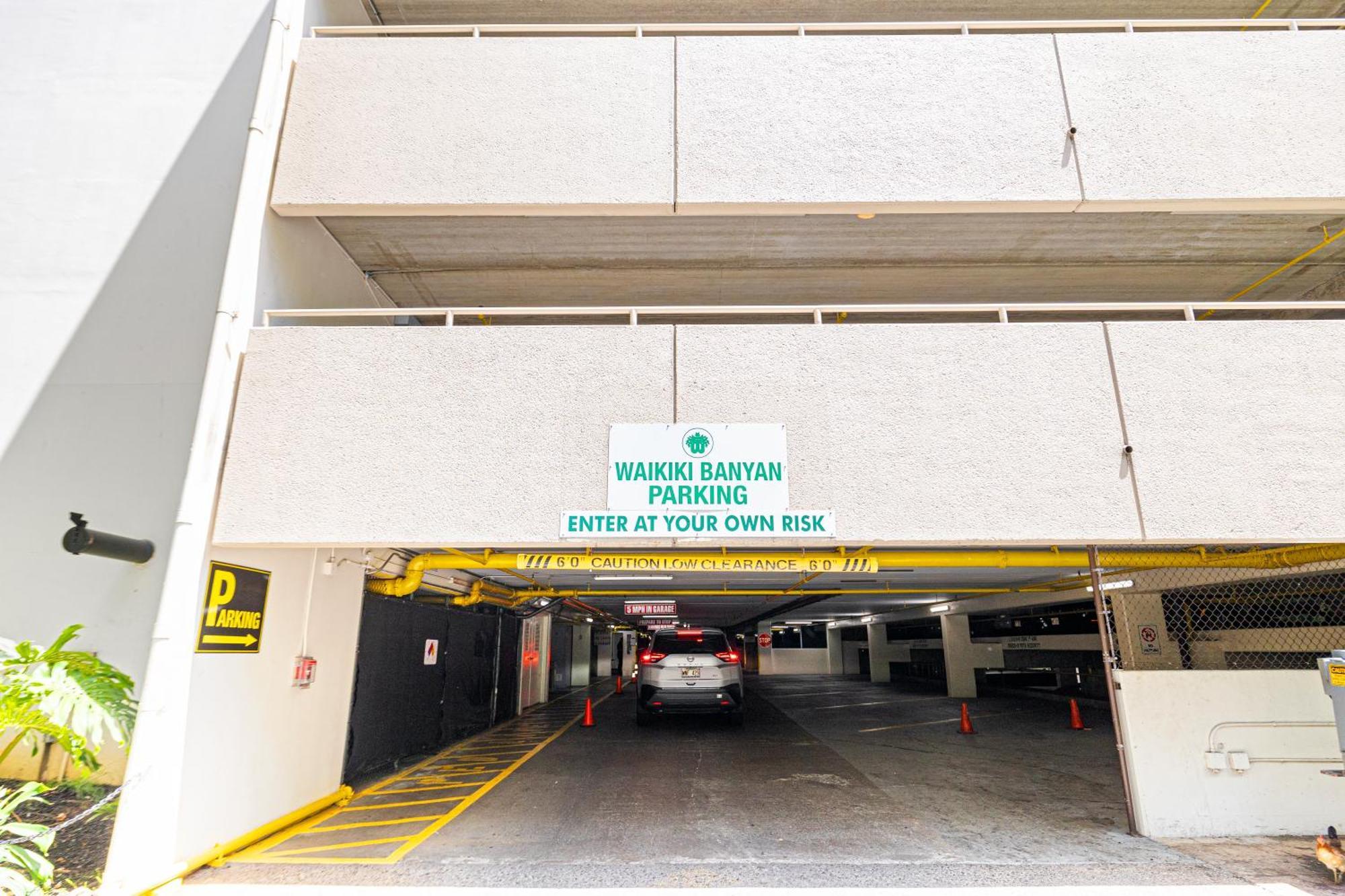 Apartment Tropical Gem Near Waikiki With Free Parking! Honolulu