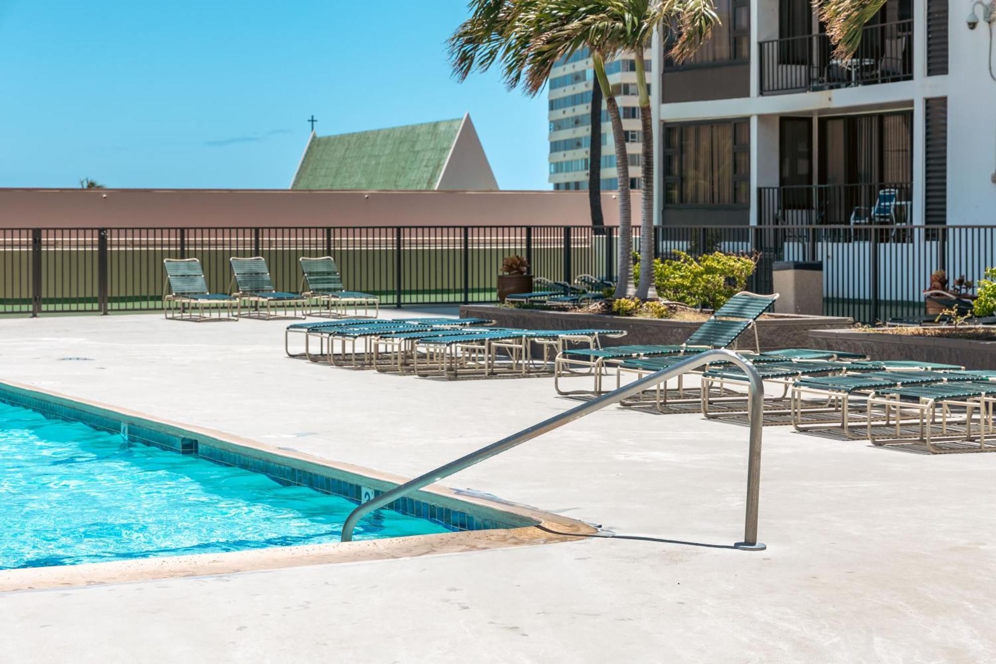 Apartment Tropical Gem Near Waikiki With Free Parking!