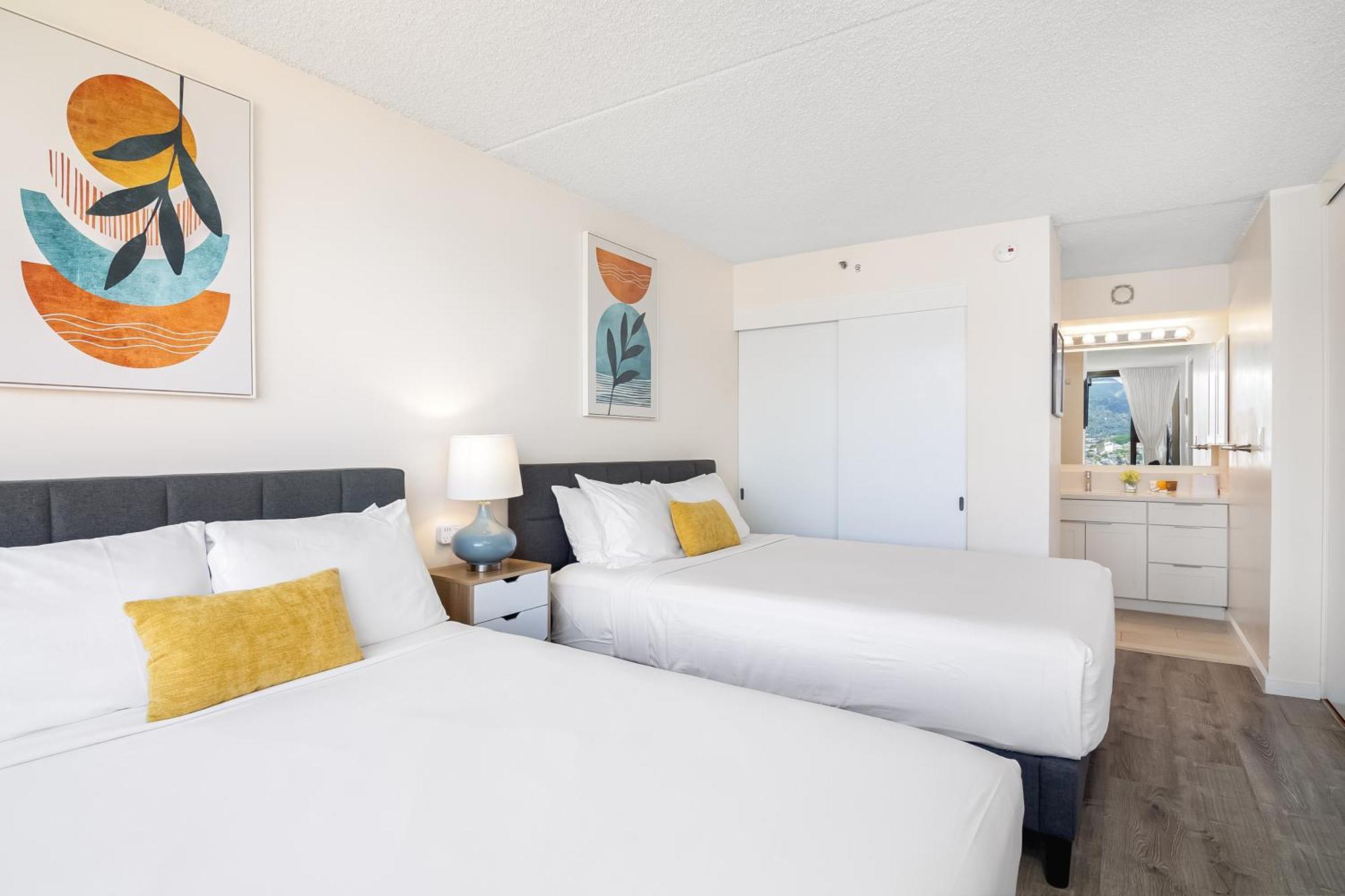 Tropical Gem Near Waikiki With Free Parking! Apartment